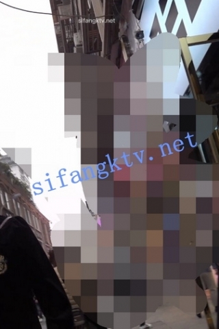 kc410（空城原创）丝袜CD两部，逛街的黑裙肉丝和灰裙黑丝妹子