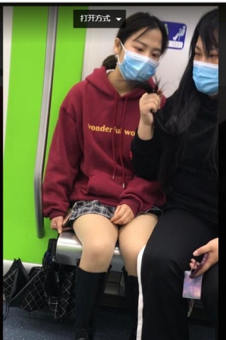 TK349-原创 投稿 抄底百褶裙超薄肉丝妹子