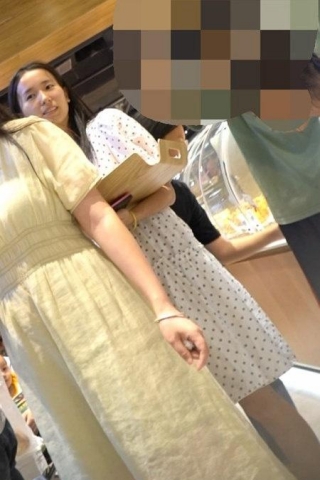 kc1517（空城原创）连衣裙小少妇逛超市，花花透明N包裹肉臀