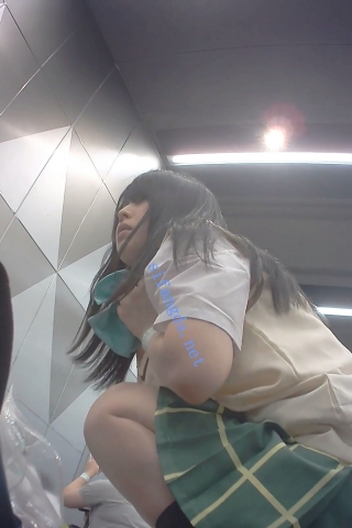 【日产精选】164抄底岛风cos透明内屁股缝+制服jk坐镜头