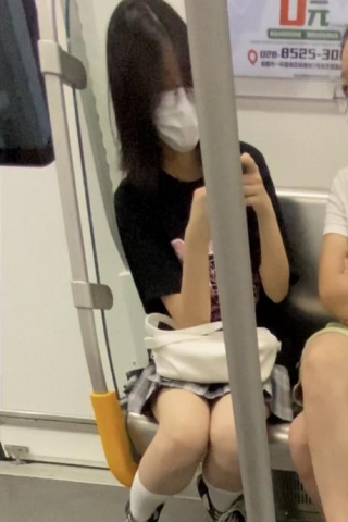 TK398-原创投稿 地铁站cd白丝小腿袜jk学生妹