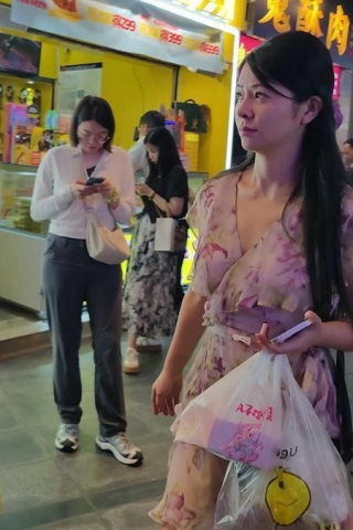 CS018【CSCD】粉色印花连衣裙骚货少妇，粉色丁字裤