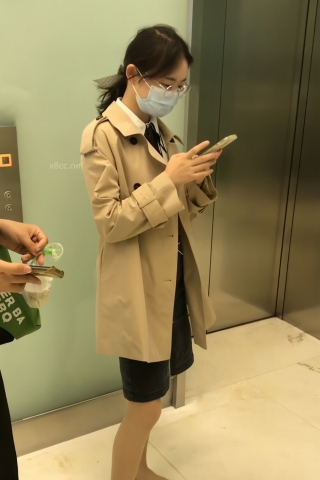 TK333-邻居妹子牛仔裙薄丝开闪