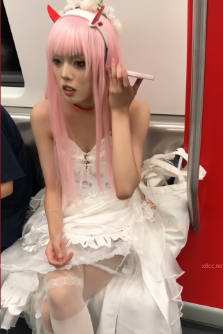 TK301-公主裙白丝妹子高难度开闪