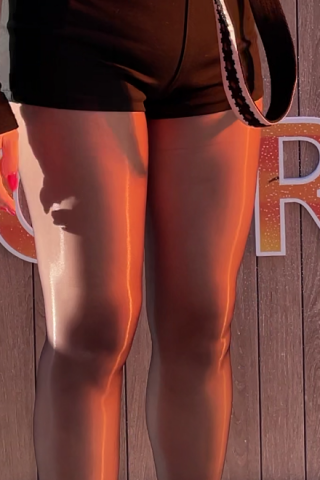 4k街拍极品油亮黑丝高跟