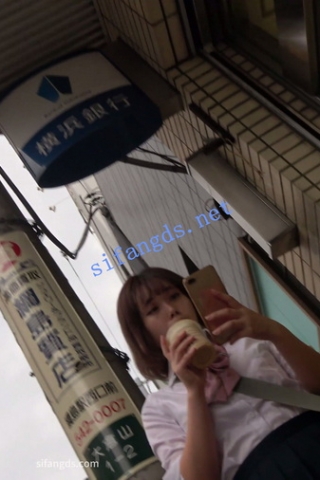 【日产精选】053两次抄底蓝裙jk妹。性感蕾丝边半透内