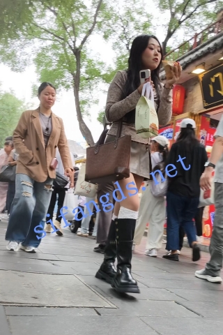 csg011原创抄底蕾丝过膝靴肉丝美少女