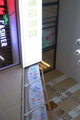 kc1440（空城原创）白裙微胖少妇逛超市，通透CD天蓝透明N